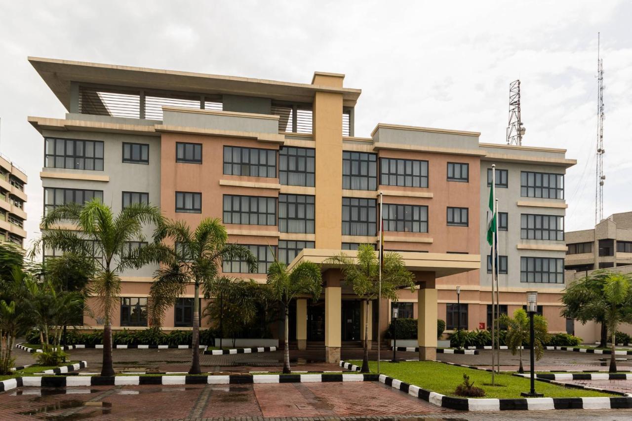 Protea Hotel By Marriott Ikeja Select Лагос Экстерьер фото
