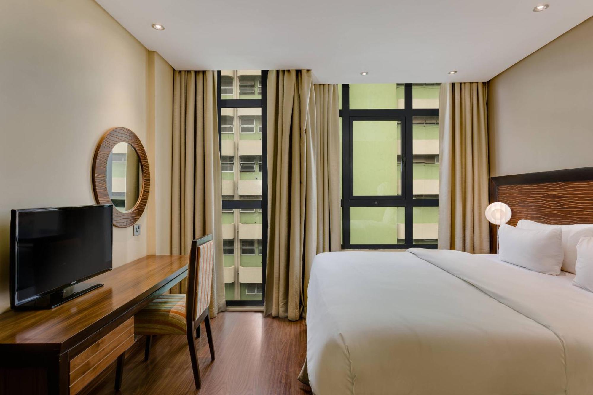 Protea Hotel By Marriott Ikeja Select Лагос Экстерьер фото