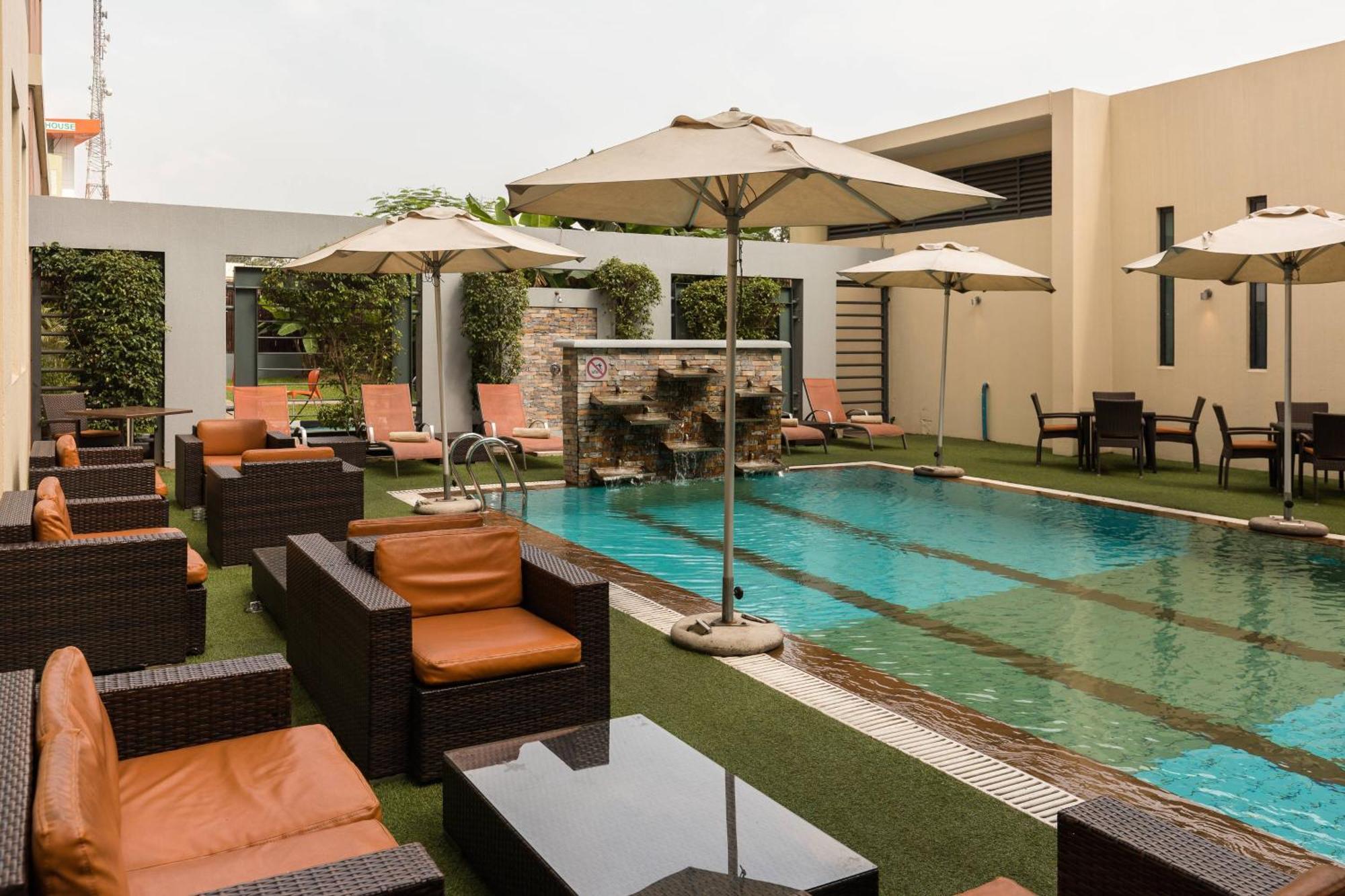 Protea Hotel By Marriott Ikeja Select Лагос Экстерьер фото